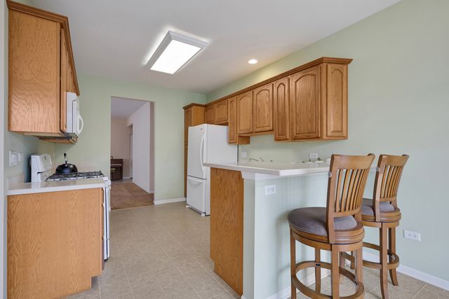 3707 Idlewild Lane, Naperville, IL 60564