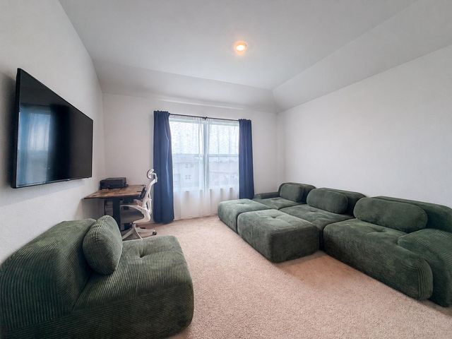 400 Canley LOOP, Hutto, TX 78634