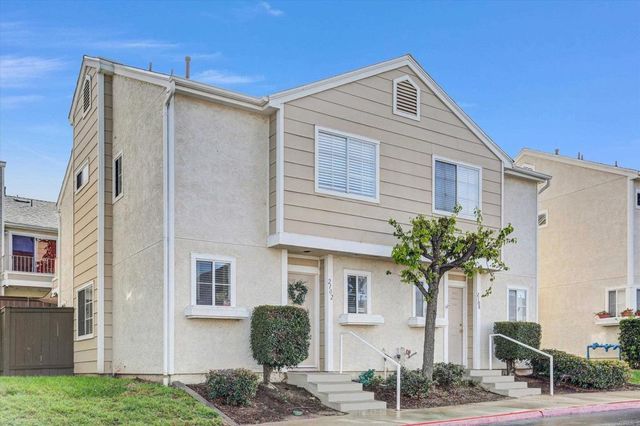 2102 Kings View Circle, Spring Valley, CA 91977