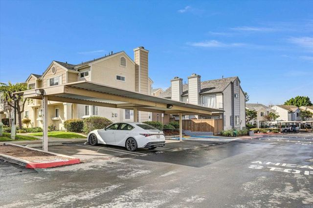 2102 Kings View Circle, Spring Valley, CA 91977