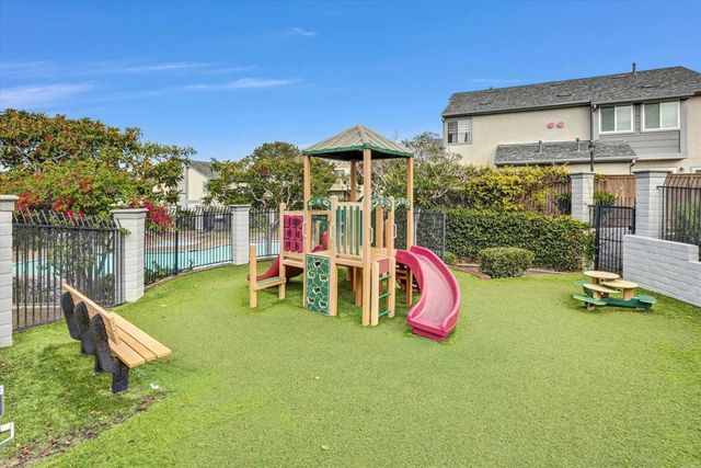 2102 Kings View Circle, Spring Valley, CA 91977