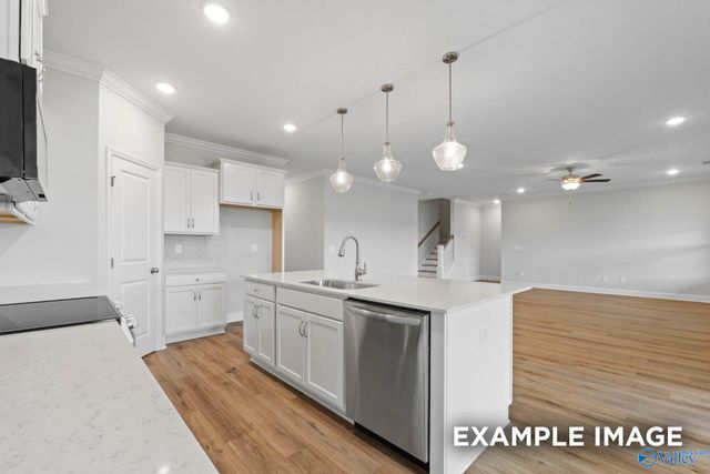 3115 Lisa Lane SE, Decatur, AL 35603