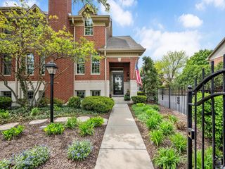 426 Childs Street, Wheaton, IL 60187