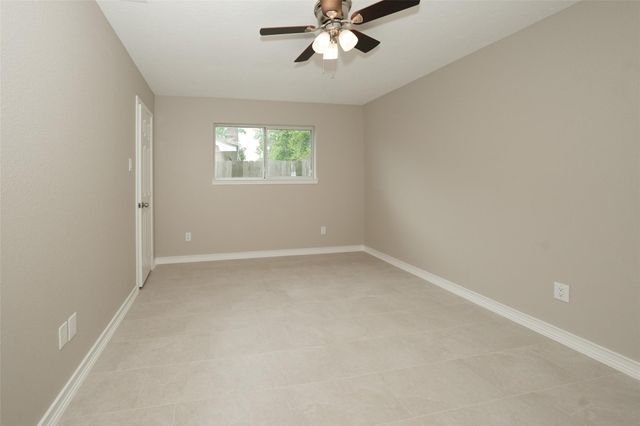 9607 Rumbling Wood Lane, Houston, TX 77086