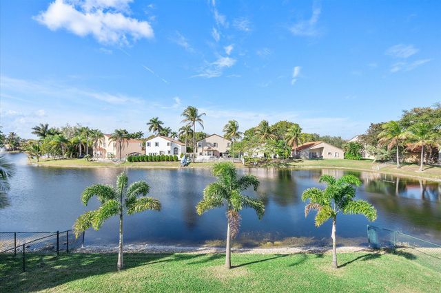 18435 NW 10th Street, Pembroke Pines, FL 33029