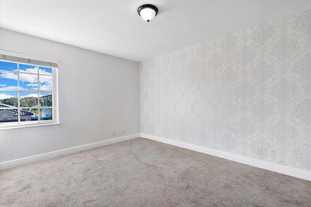 18435 NW 10th Street, Pembroke Pines, FL 33029