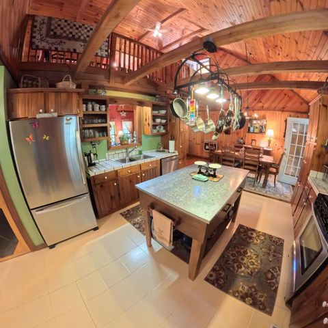 195 Kennedy Lane, Whitley City, KY 42653