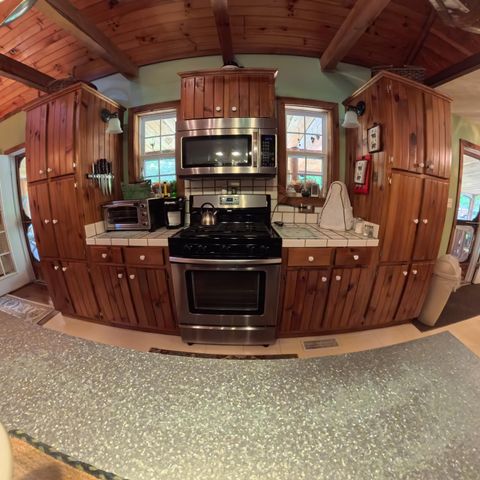 195 Kennedy Lane, Whitley City, KY 42653