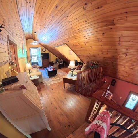 195 Kennedy Lane, Whitley City, KY 42653
