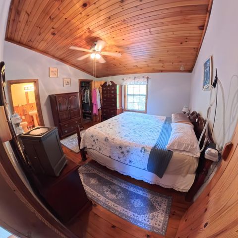 195 Kennedy Lane, Whitley City, KY 42653