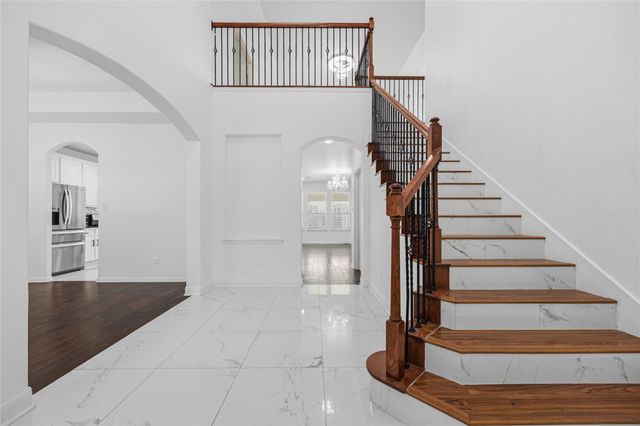 4372 Barchetta DR, Round Rock, TX 78665