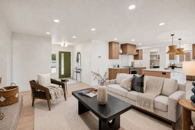 1168 E CENTER ST, Bountiful, UT 84010