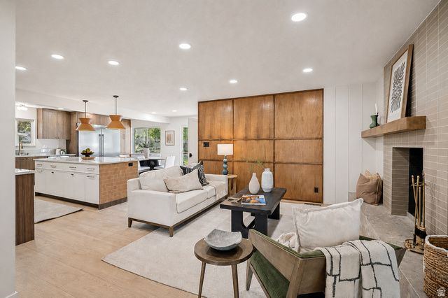 1168 E CENTER ST, Bountiful, UT 84010
