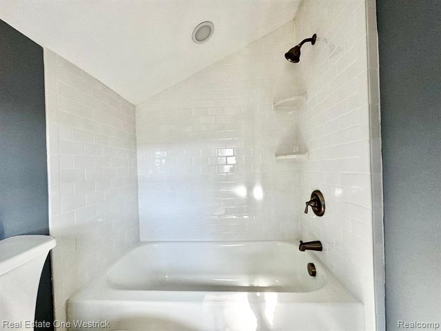 432 Edgewater Drive, Algonac, MI 48001
