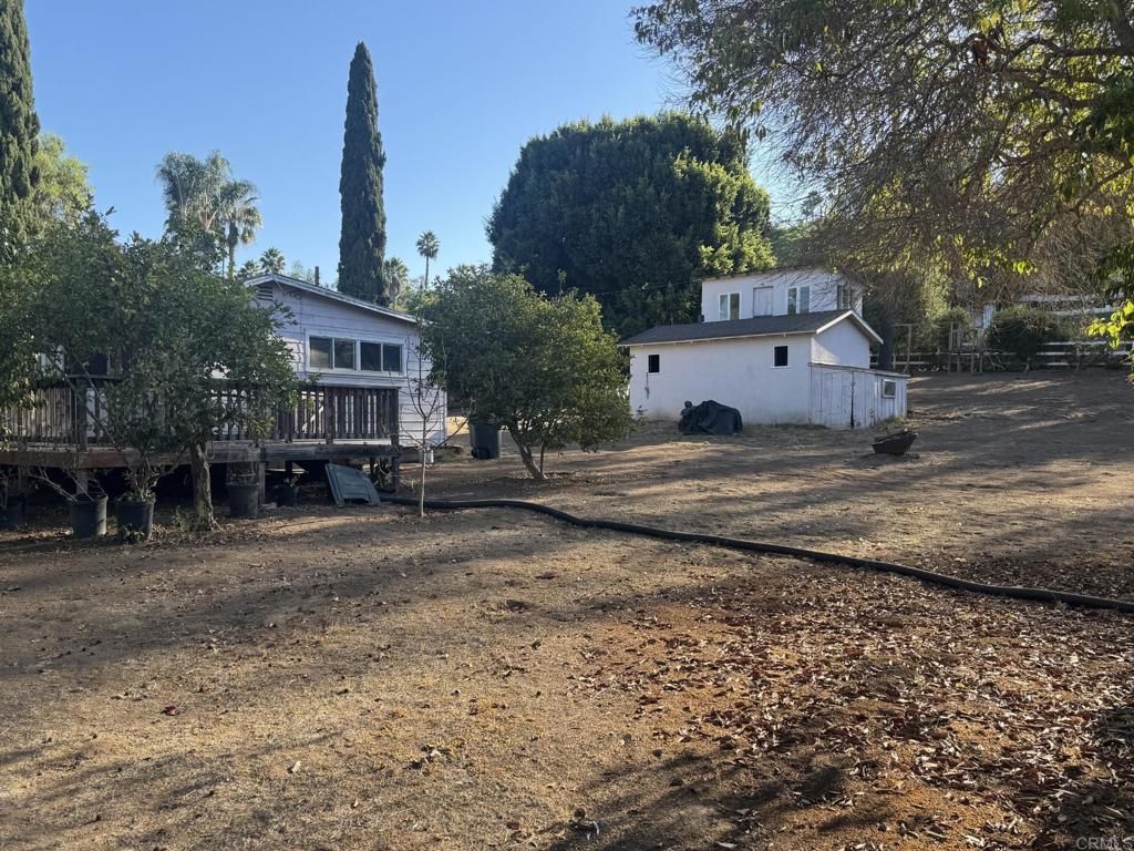 726 Valley Drive, Vista, CA 92084 — exterior