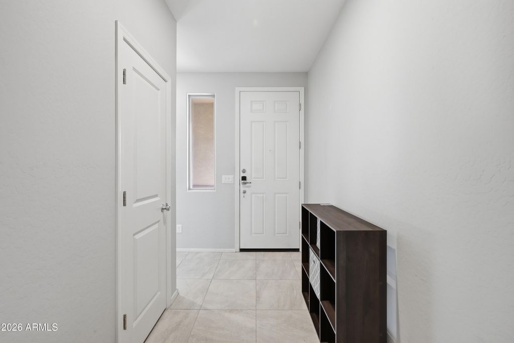 Image 5 of property listing at 59 E LIBERTY Lane, Gilbert, AZ 85296