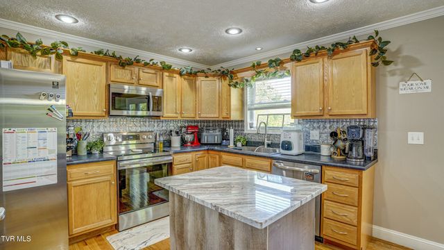 3920 Thornton Drive, Kingsport, TN 37664