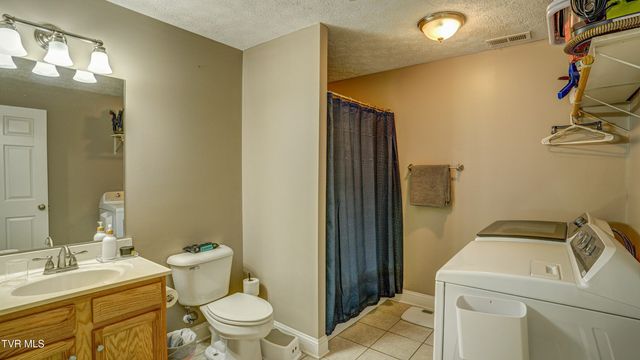 3920 Thornton Drive, Kingsport, TN 37664