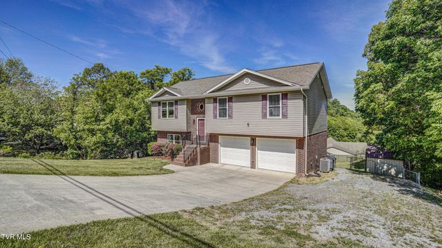 3920 Thornton Drive, Kingsport, TN 37664
