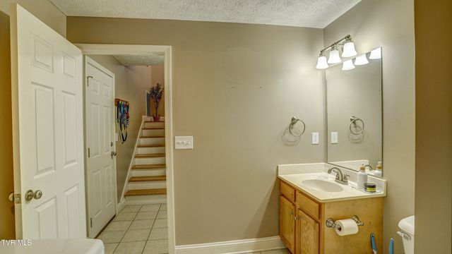 3920 Thornton Drive, Kingsport, TN 37664