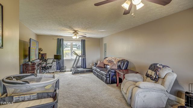 3920 Thornton Drive, Kingsport, TN 37664