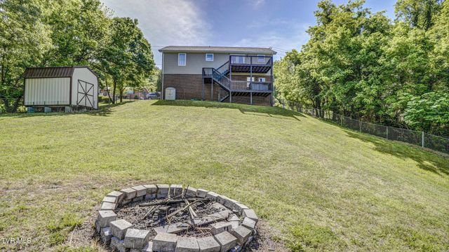 3920 Thornton Drive, Kingsport, TN 37664