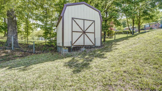 3920 Thornton Drive, Kingsport, TN 37664