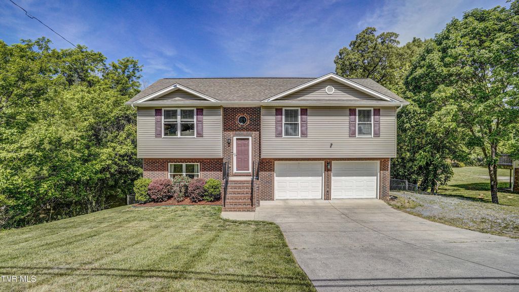 3920 Thornton Drive, Kingsport, TN 37664