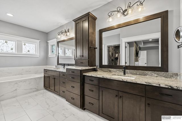 17803 Binney Street, Omaha, NE 68116