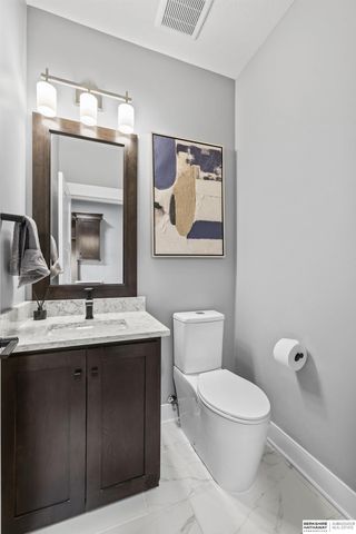 17803 Binney Street, Omaha, NE 68116