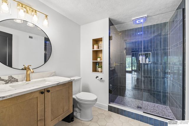 17803 Binney Street, Omaha, NE 68116