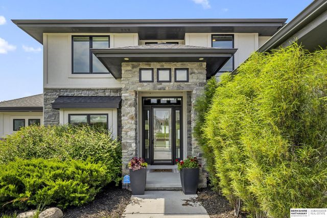 17803 Binney Street, Omaha, NE 68116