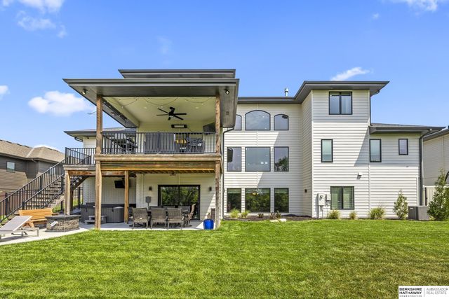 17803 Binney Street, Omaha, NE 68116
