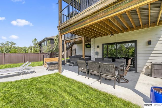 17803 Binney Street, Omaha, NE 68116