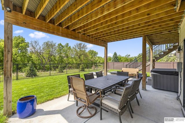 17803 Binney Street, Omaha, NE 68116