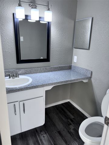 10749 E Northwest Highway, Dallas, TX 75238