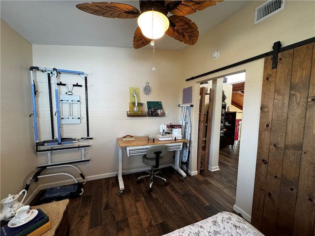 202 W Roberts Ave, Port Aransas, TX 78373