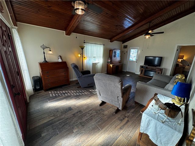 202 W Roberts Ave, Port Aransas, TX 78373