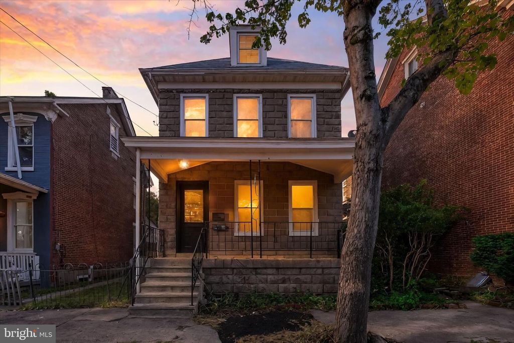 627 CHESTNUT ST, Pottstown, PA 19464