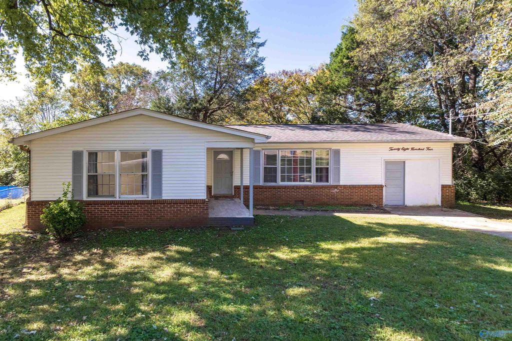 2804 Coosa Circle, Huntsville, AL 35810