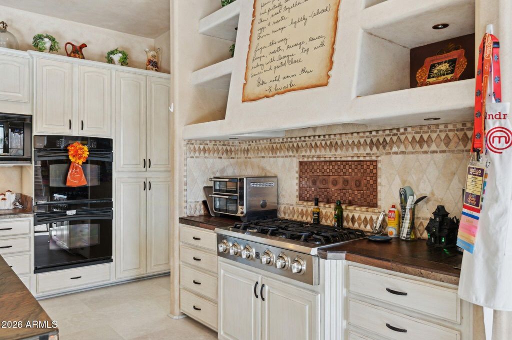 Image 40 of property listing at 16625 E LAST TRAIL Drive, Fountain Hills, AZ 85268
