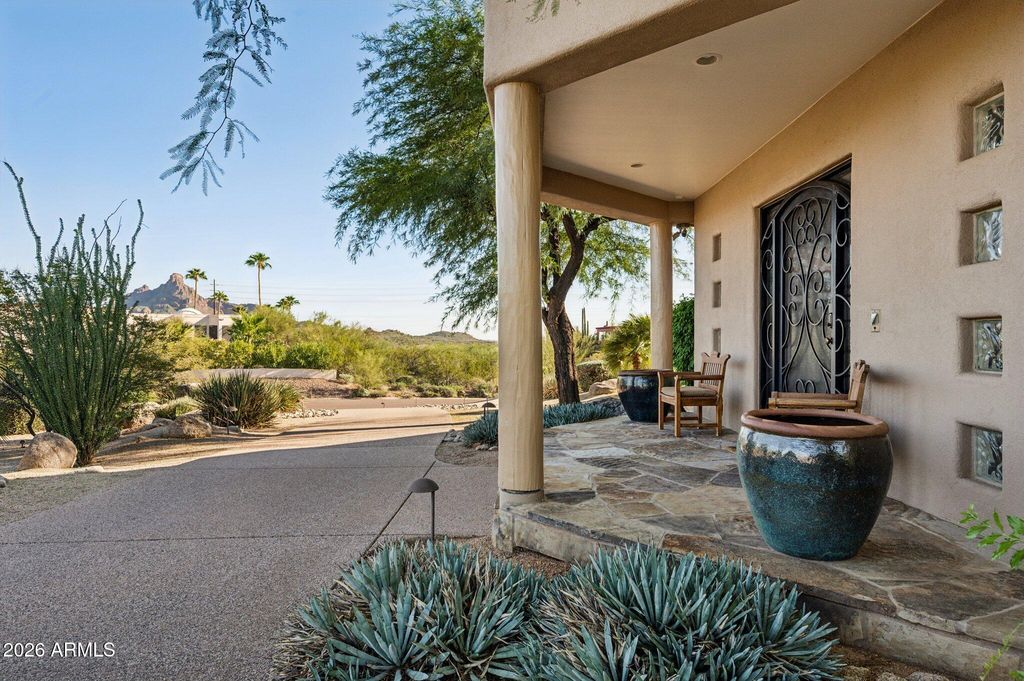 Image 8 of property listing at 16625 E LAST TRAIL Drive, Fountain Hills, AZ 85268