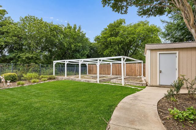 16101 Cowboy Trail, Fort Worth, TX 76247