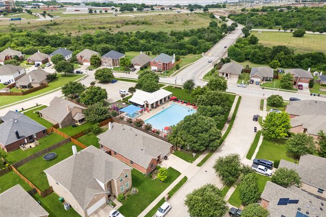 16101 Cowboy Trail, Fort Worth, TX 76247