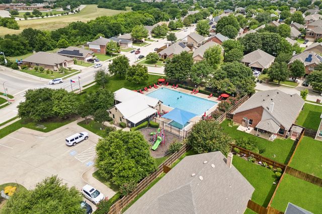 16101 Cowboy Trail, Fort Worth, TX 76247