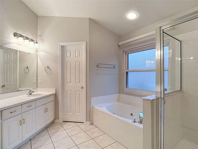 1521 BAYTHORN DRIVE, Wesley Chapel, FL 33543