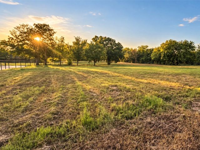535 Kings Road, Double Oak, TX 75077
