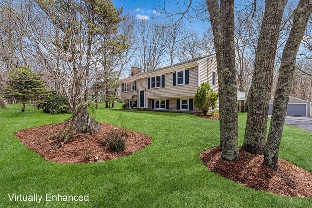 320 Braggs Ln, Barnstable, MA 02630