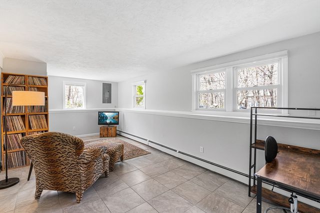 320 Braggs Ln, Barnstable, MA 02630