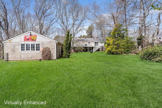320 Braggs Ln, Barnstable, MA 02630